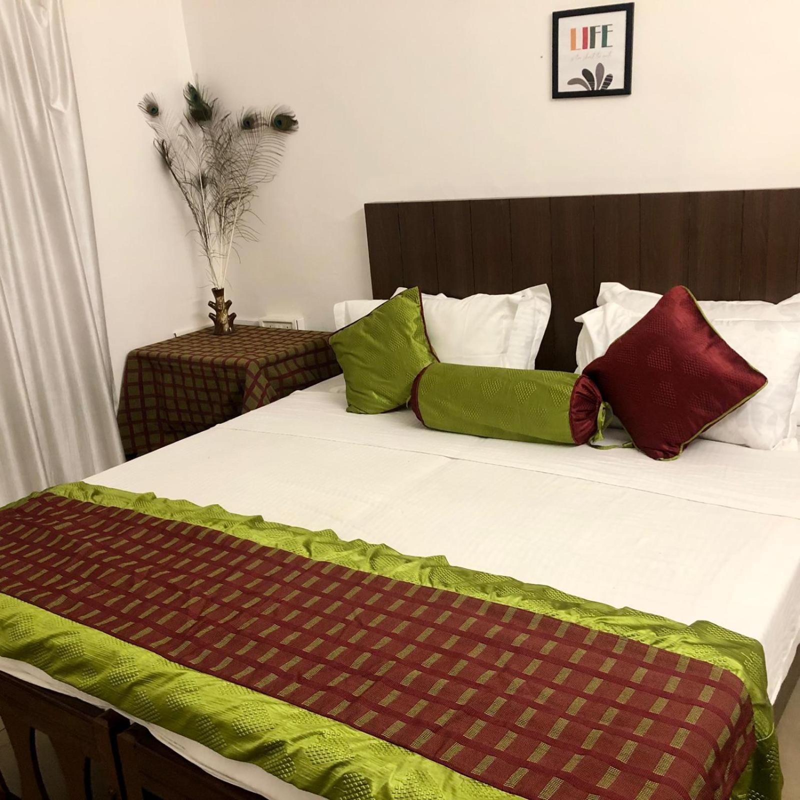 Mother Tree Inn Kochi Екстериор снимка