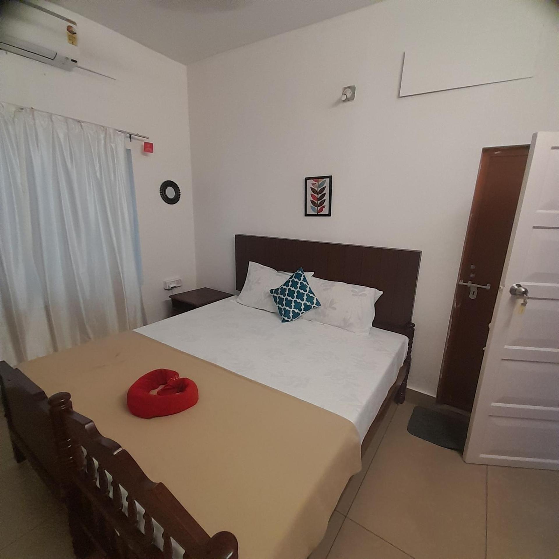 Mother Tree Inn Kochi Екстериор снимка